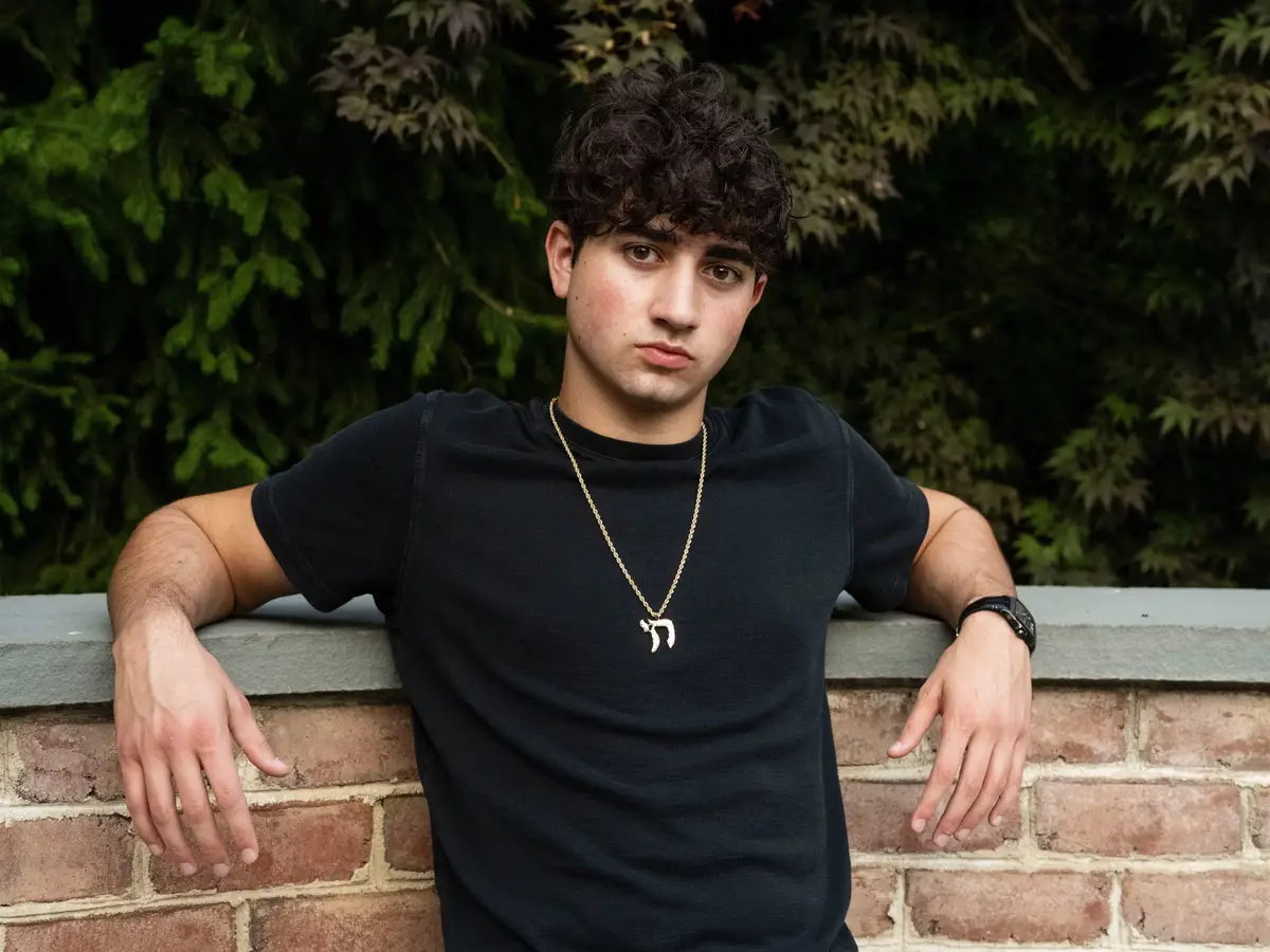 Zach Yadegari — subject 084